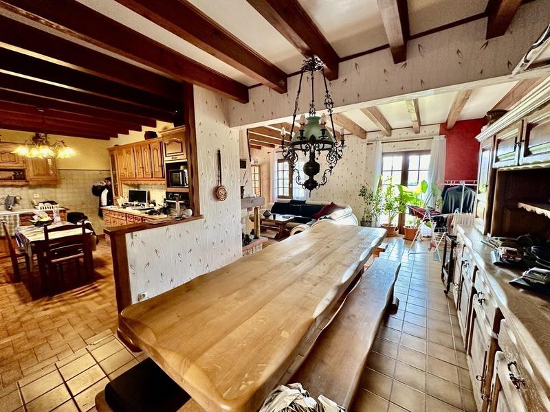 Maison traditionnelle - 200 m² - 8 pièces