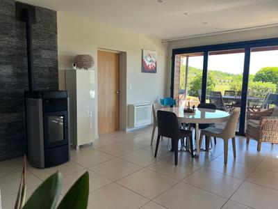 Maison - 190 m² - 7 pièces