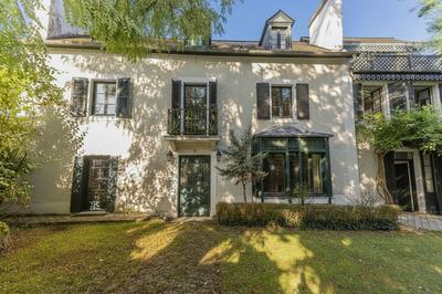 Maison - 283 m² - 13 pièces