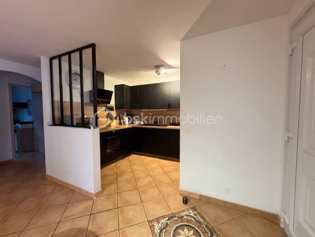 Maison - 104 m² - 4 pièces