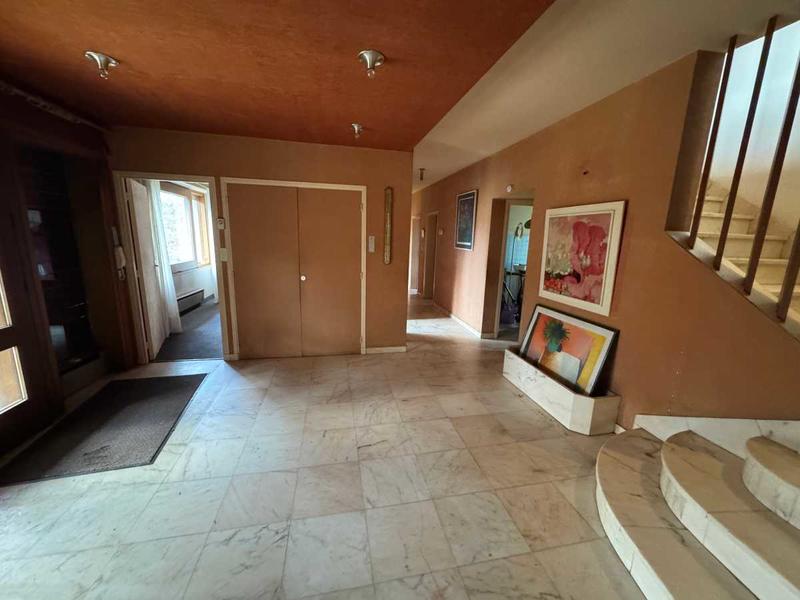 Maison - 272 m² - 11 pièces