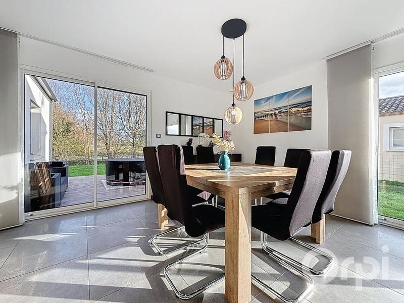 Maison - 106 m² - 4 pièces