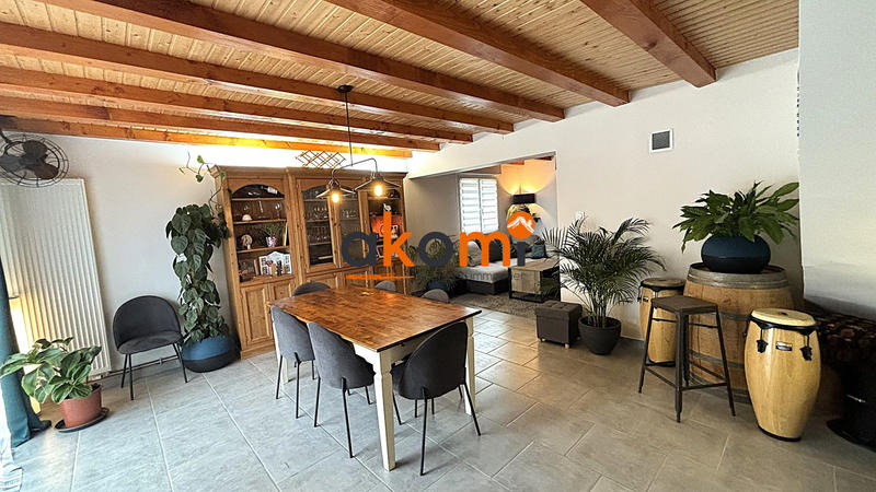 Maison - 122 m² - 7 pièces