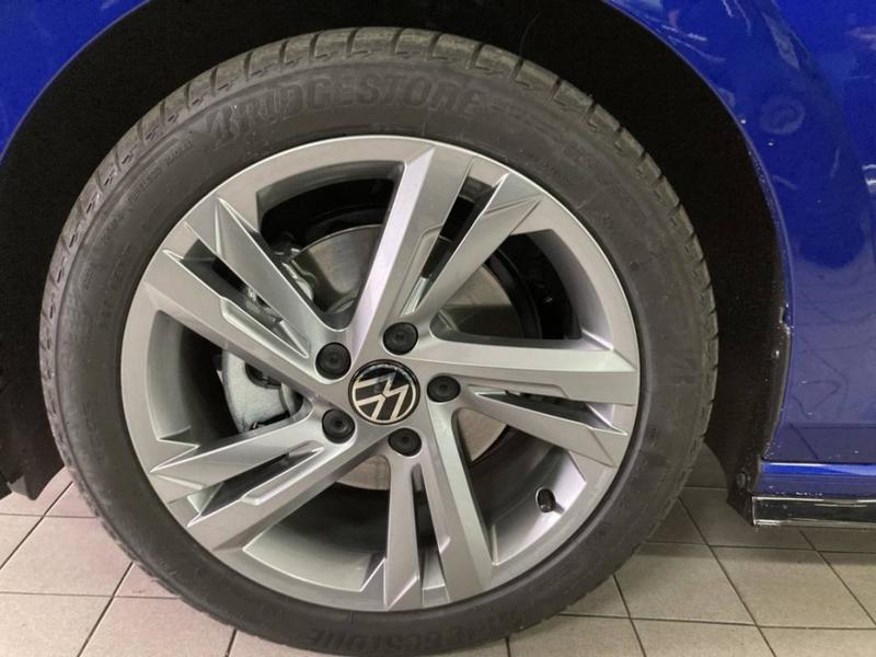 Volkswagen Golf VIII 1.5 eTSI Opf 150 Dsg7 R-Line