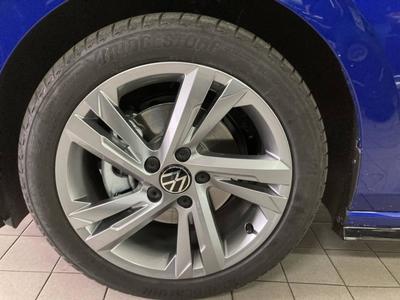 Volkswagen Golf VIII 1.5 eTSI Opf 150 Dsg7 R-Line