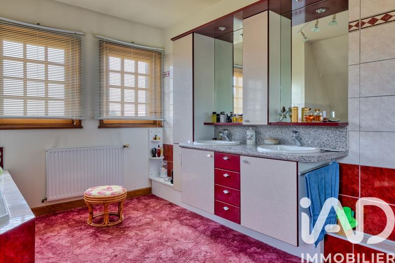 Maison - 280 m² - 7 pièces