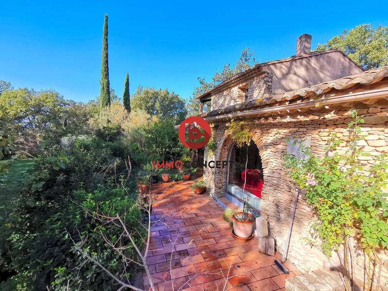 Mas - 268 m² - 9 pièces