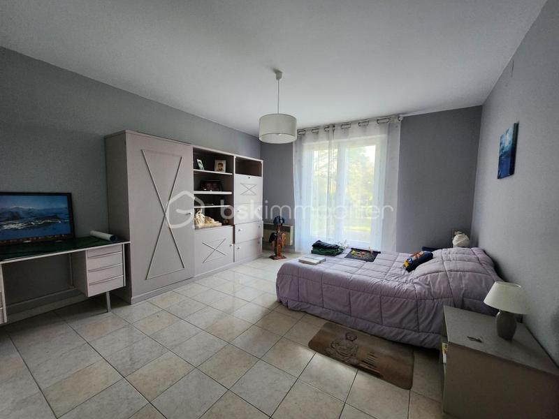 Pavillon - 233 m² - 6 pièces