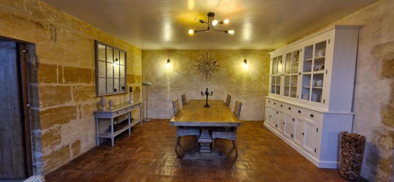 Maison - 420 m² - 10 pièces