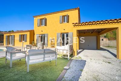 Maison - 122 m² - 5 pièces