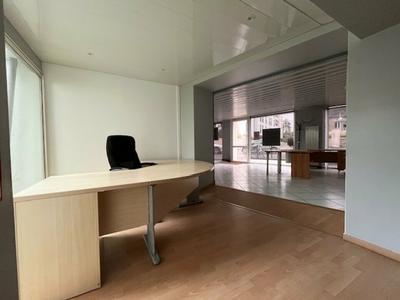 Bureau - 180 m²