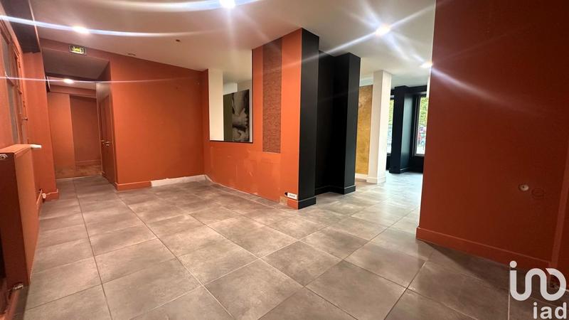 Local commercial - 111 m²