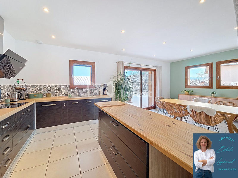 Maison - 150 m² - 5 pièces