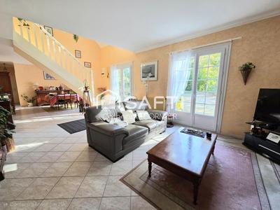 Maison - 172 m² - 8 pièces