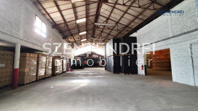 Entrepôt - 5 119 m²