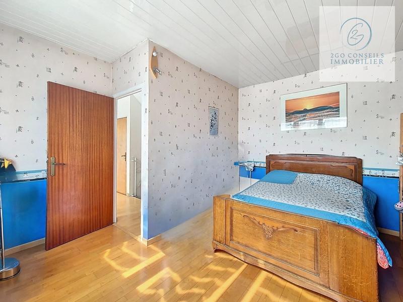 Maison traditionnelle - 198 m² - 8 pièces