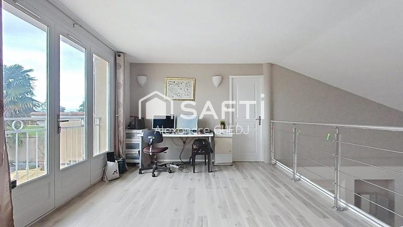 Maison - 204 m² - 8 pièces