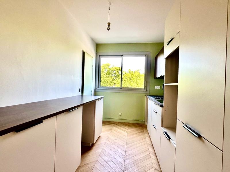 Appartement - 80 m² - 3 pièces