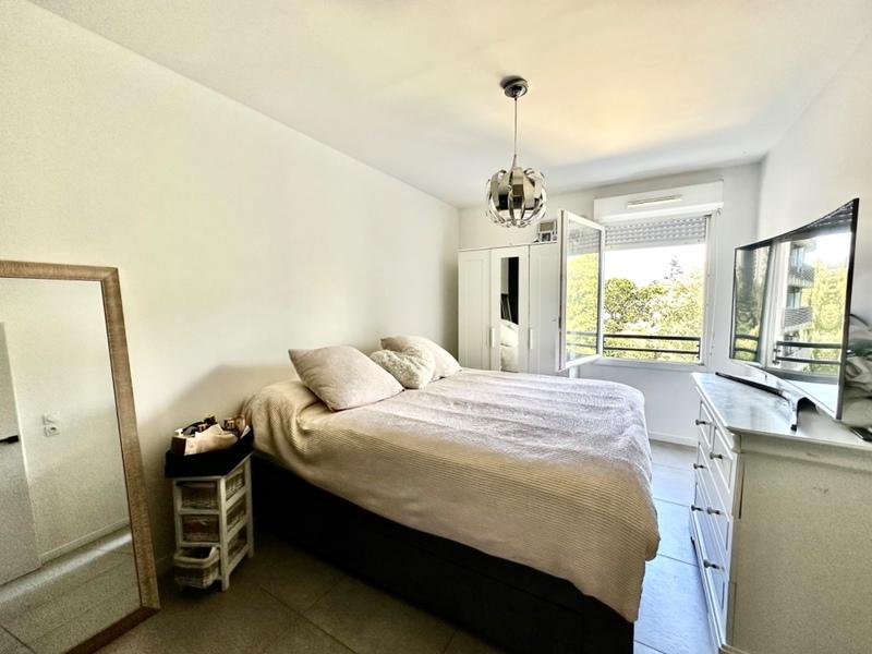 Appartement - 100 m² - 4 pièces