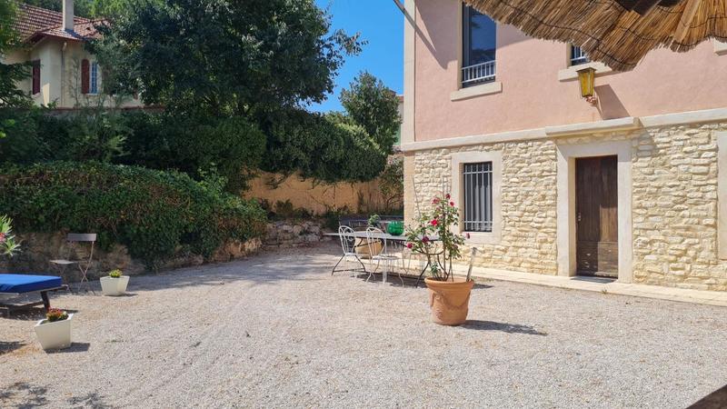 Maison - 217 m² - 6 pièces