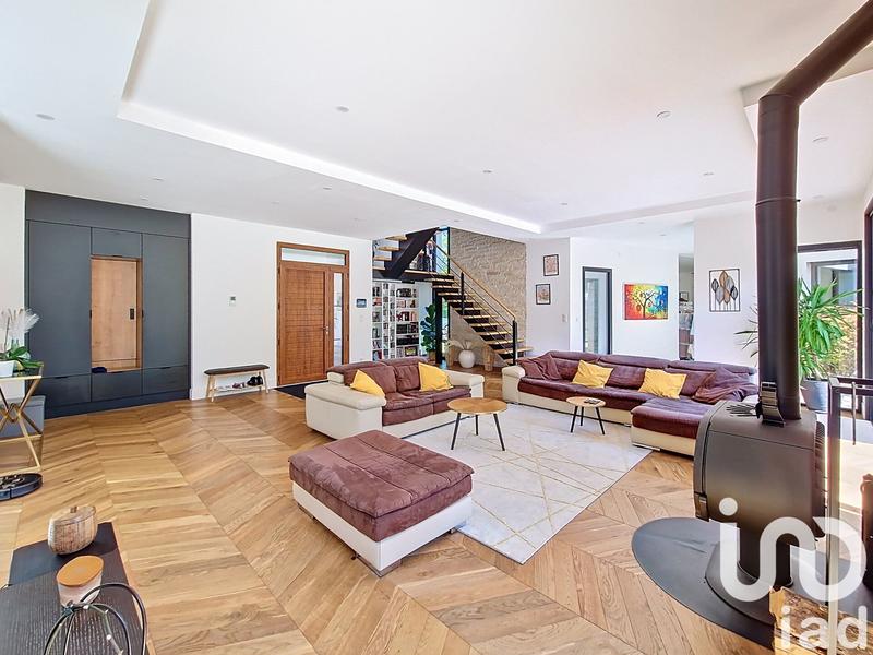 Maison de maîtres - 262 m² - 8 pièces