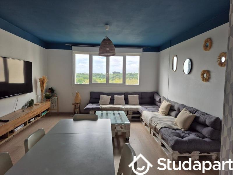 Chambre - 11 m² - 1 pièce