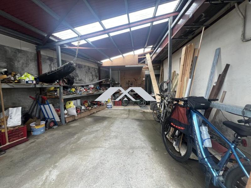 Villa - 270 m² - 9 pièces