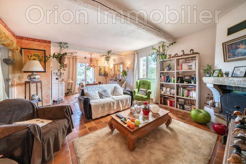 Maison - 205 m² - 6 pièces