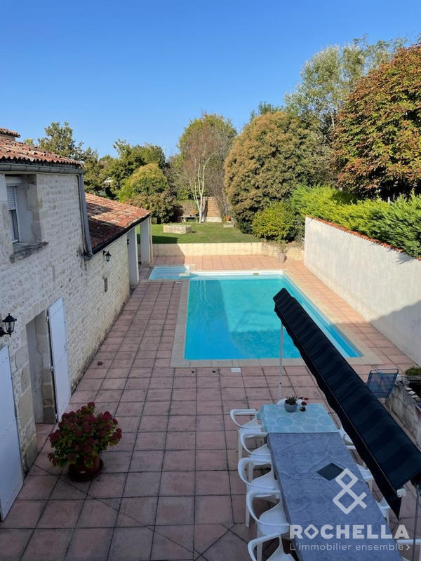 Maison ancienne - 265 m² - 8 pièces