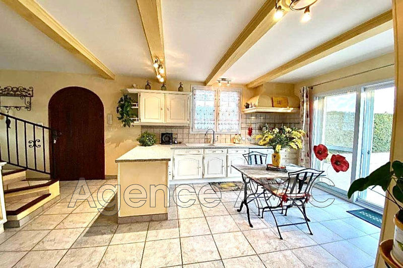 Villa - 130 m² - 4 pièces