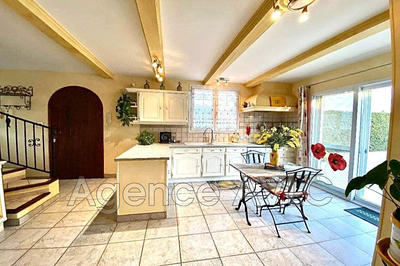 Villa - 130 m² - 4 pièces