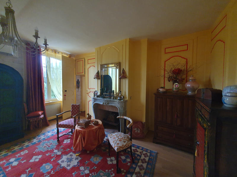 Maison - 327 m² - 12 pièces