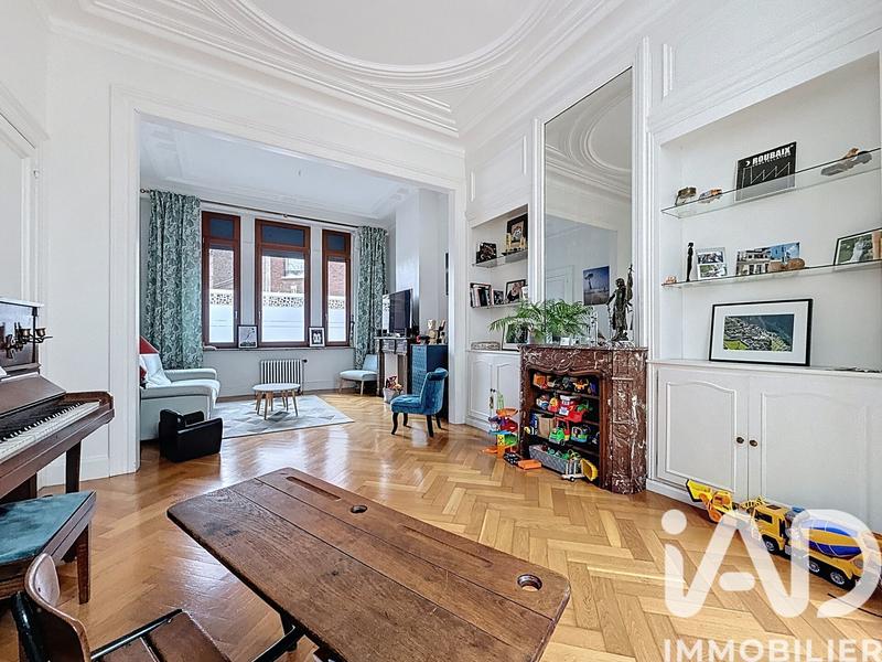 Maison - 187 m² - 6 pièces