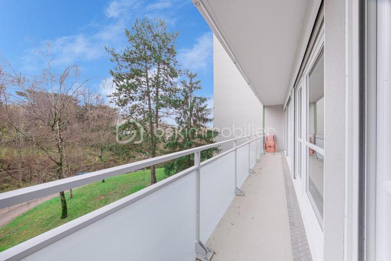 Appartement - 77 m² - 4 pièces