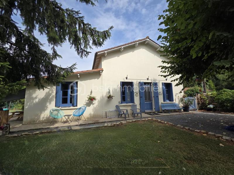 Maison ancienne - 234 m² - 7 pièces