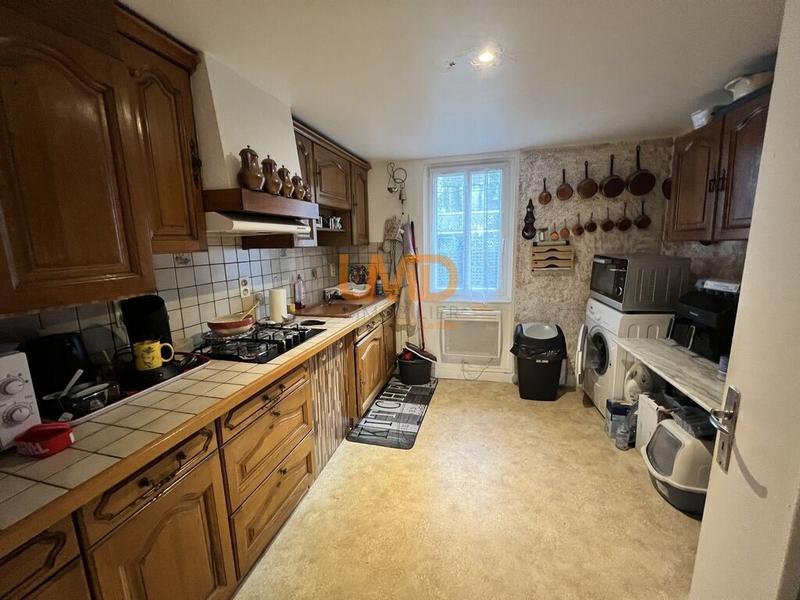 Immeuble - 144 m² - 8 pièces