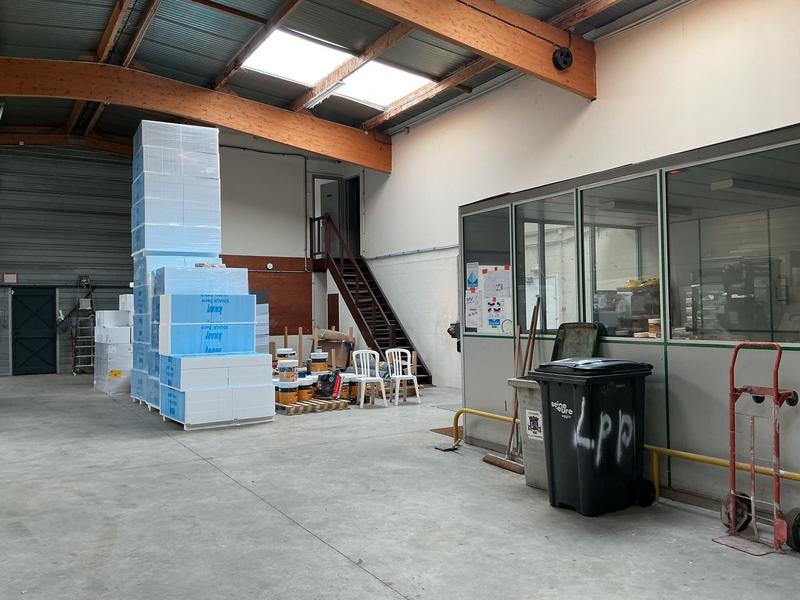 Local d'activités - 340 m²