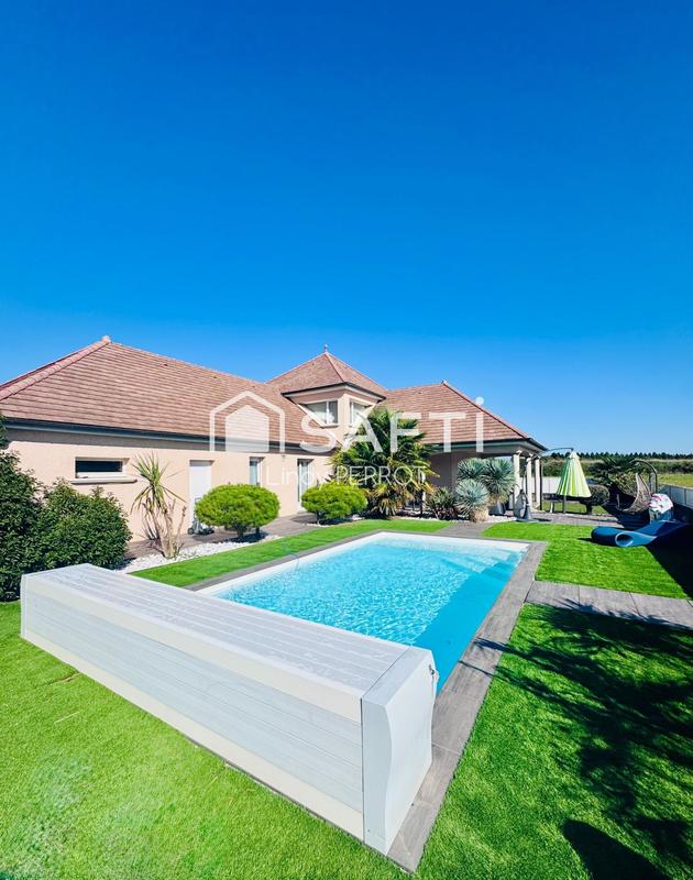 Maison - 205 m² - 7 pièces