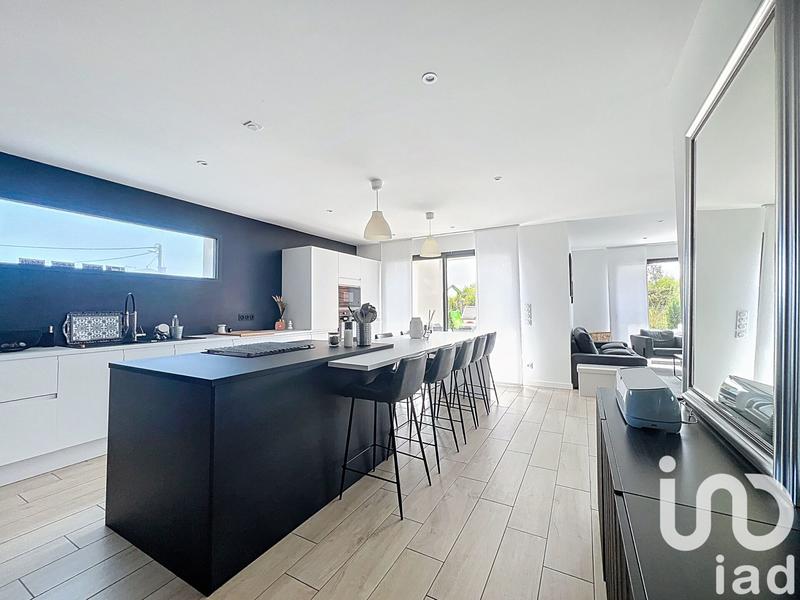 Maison - 104 m² - 5 pièces