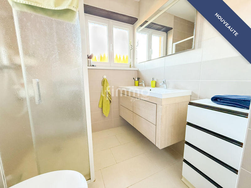 Maison - 175 m² - 8 pièces