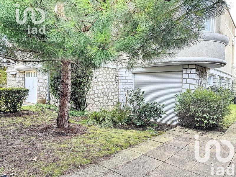 Maison - 200 m² - 8 pièces