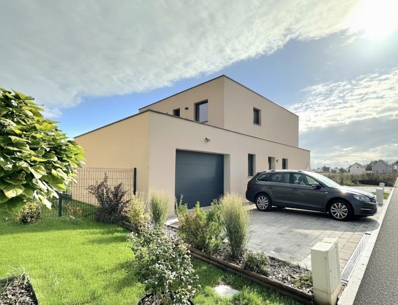 Maison - 140 m² - 6 pièces