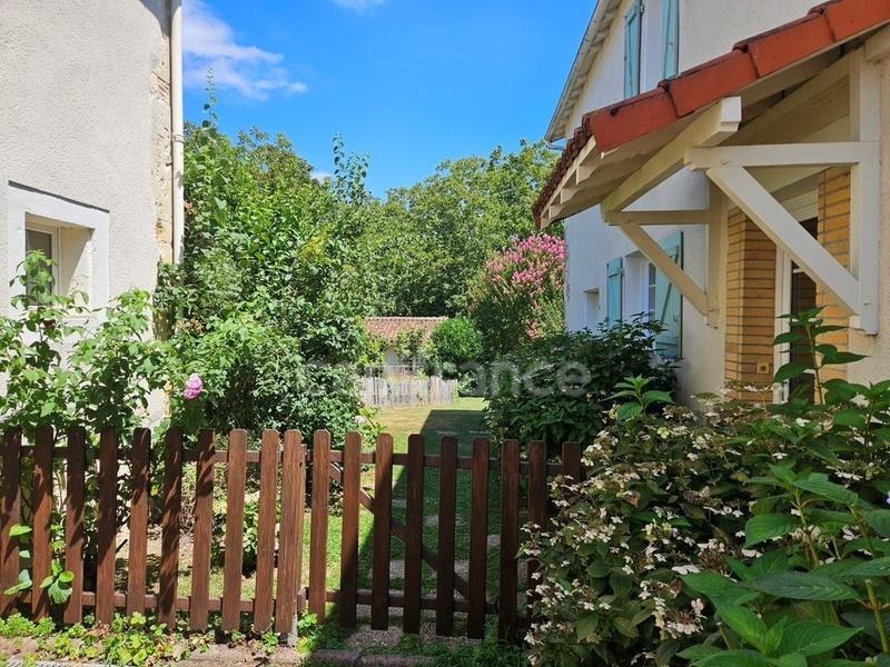 Maison - 210 m² - 5 pièces