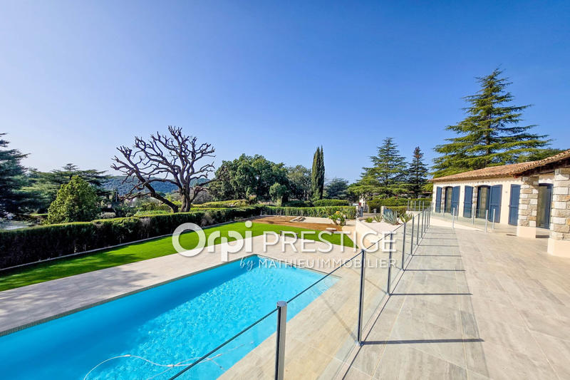 Villa - 200 m² - 4 pièces
