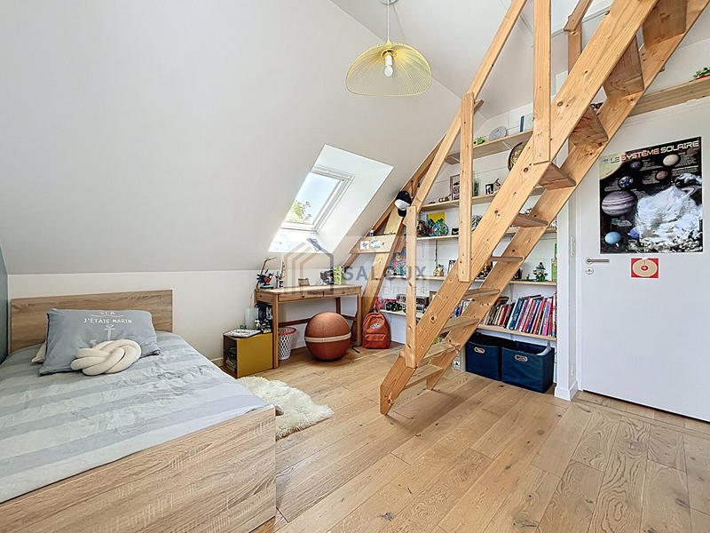 Maison - 184 m² - 7 pièces