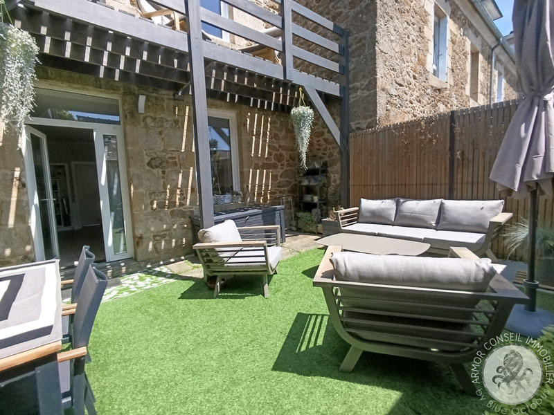 Maison - 121 m² - 5 pièces