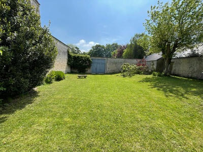 Propriété - 350 m² - 14 pièces