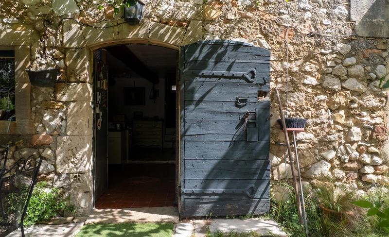 Propriété - 700 m²