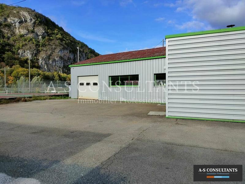 Local d'activité / Entrepôt - 550 m²