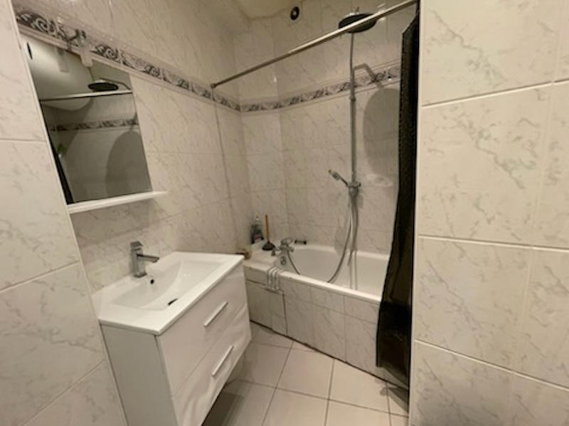 Bureau - 70 m² - 5 pièces